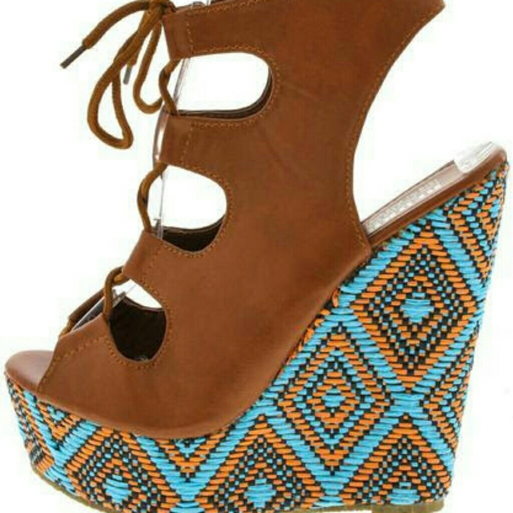 Womens wedge, stylish and a must have. New